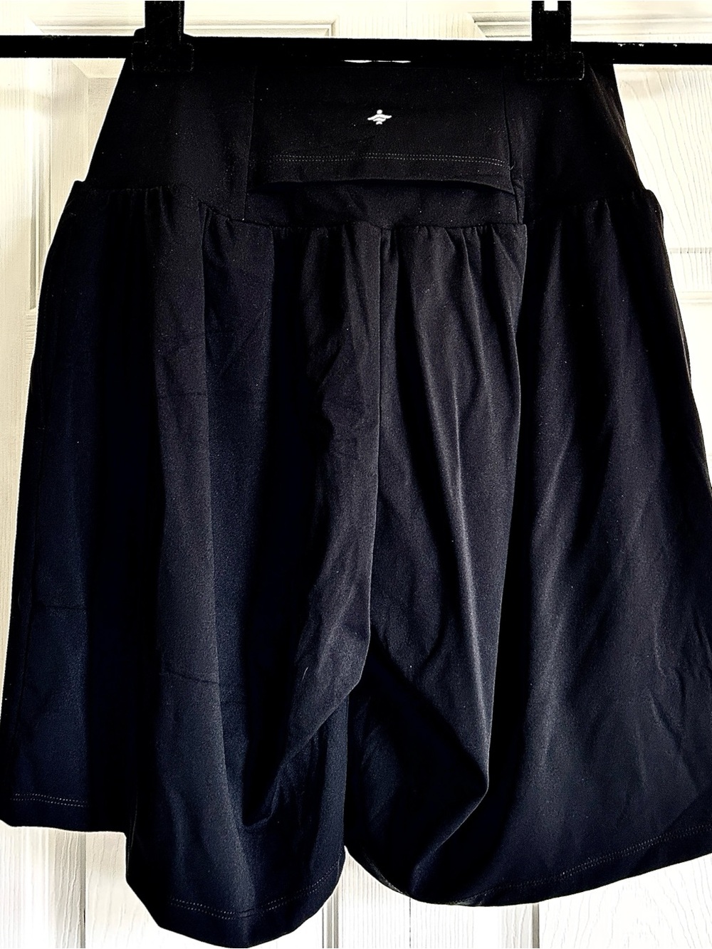 Halara SoftlyZero Airy Super High Waisted 2-in-1 Yoga Shorts 9” w pockets BLACK - Picture 2 of 10